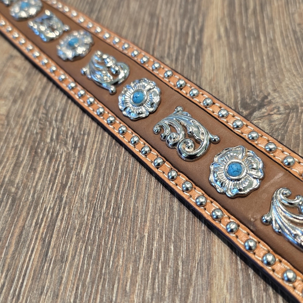 Nocona leathwr belt with silver and turquiose. Size M